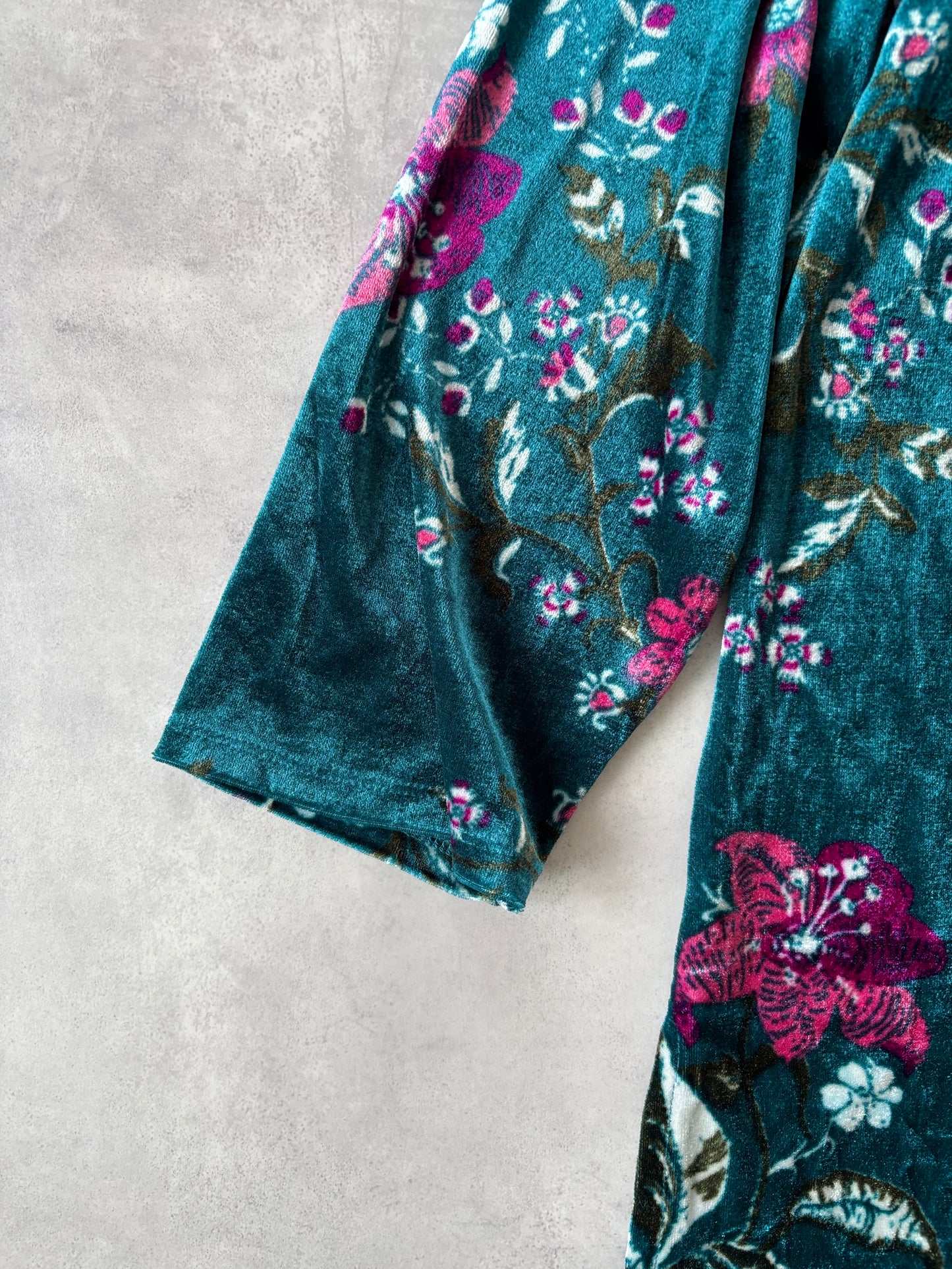 エメラルドグリーンベロアトップス