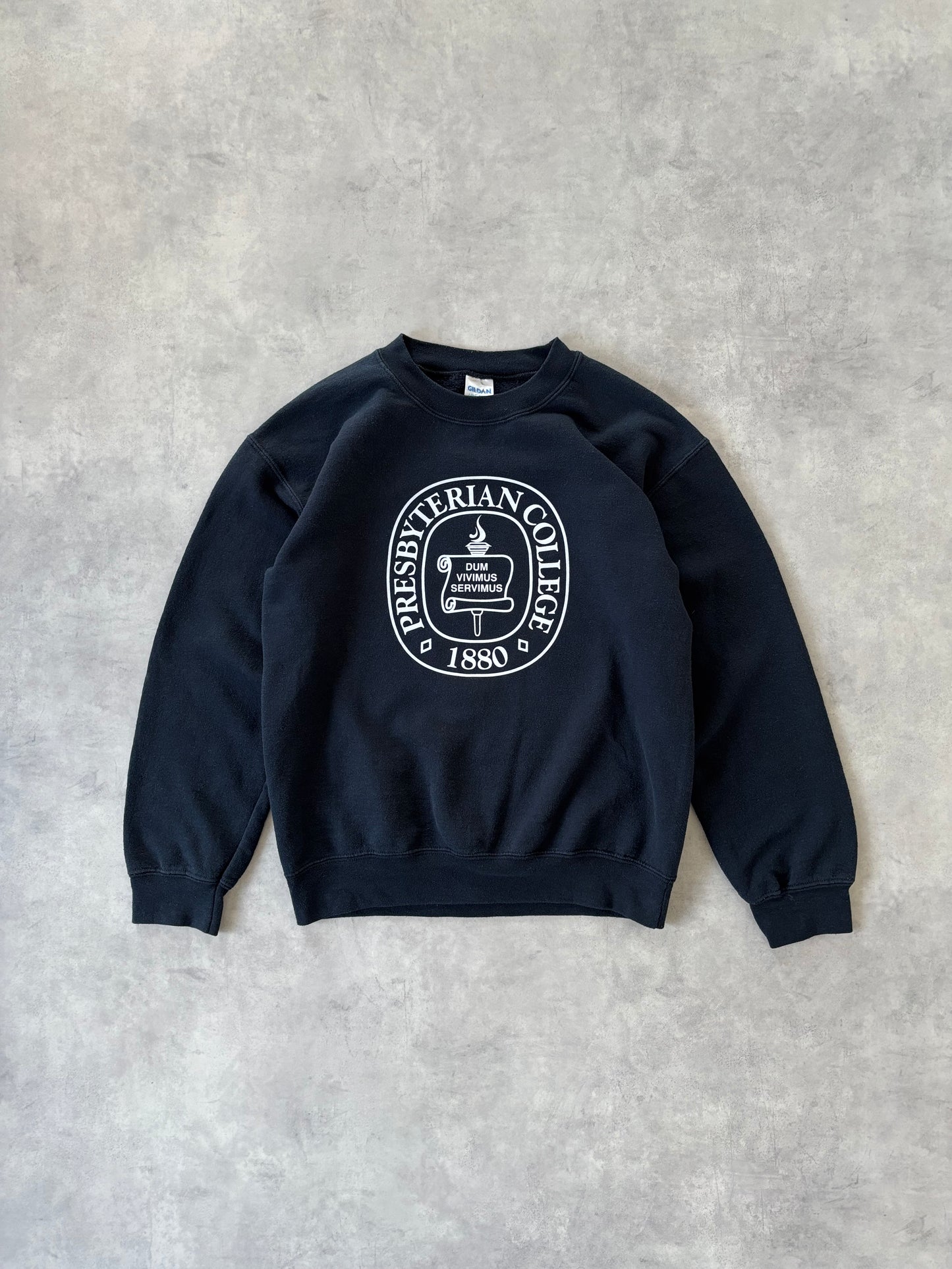 GILDAN ULTRA BLEND カレッジロゴスウェット