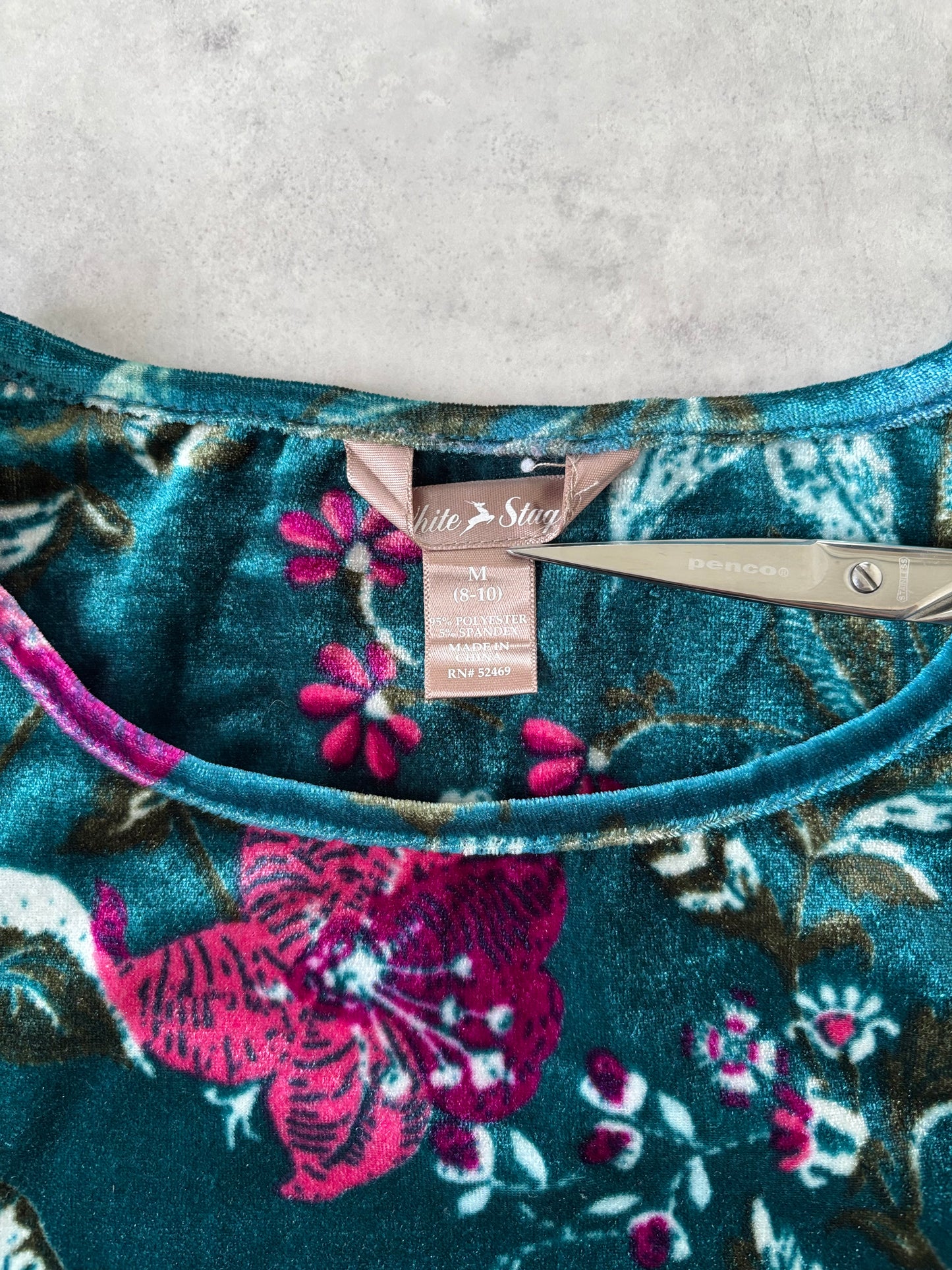 エメラルドグリーンベロアトップス